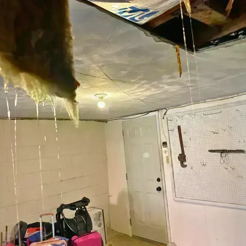 Before and after water damage restoration in Morgan Park, IL